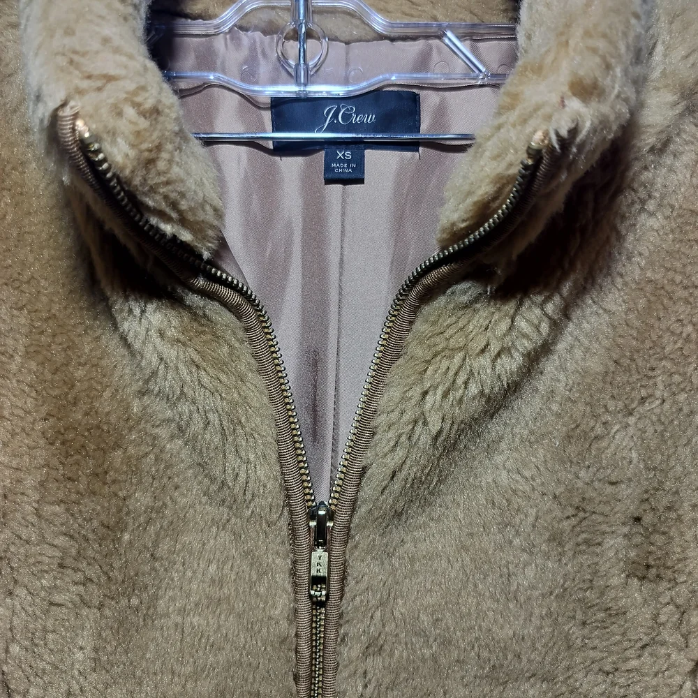 J.Crew Plush Fleece Sherpa Excursion Vest Teddy Faux Fur Camel Brown XS - Picture 9 of 11